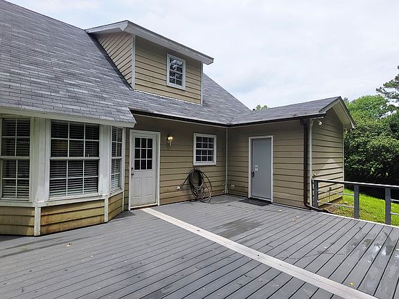 2nd image of 2563 Oak Harbor Dr
