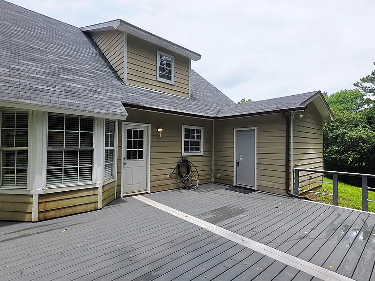 2563 Oak Harbor Dr — Photo 2