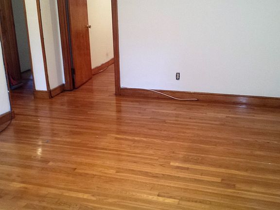 3rd image of 595 Ashmont St