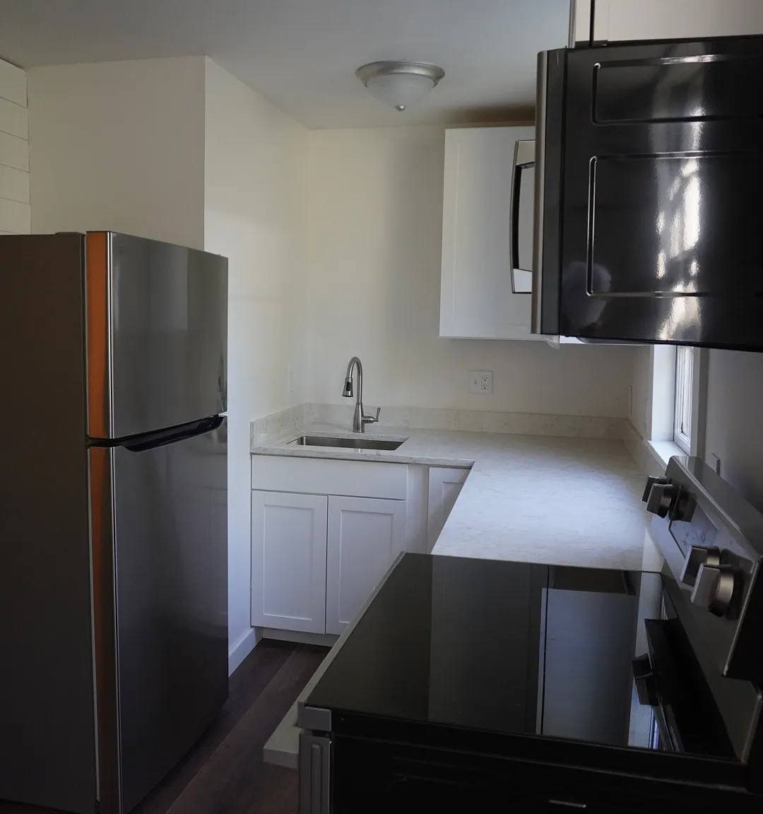 1 bed, 450 sqft, $1,400 — Photo 2