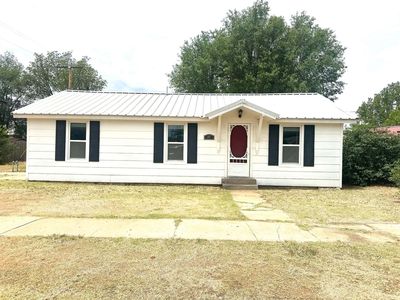 807 Avenue H, Hale Center, TX, 79041