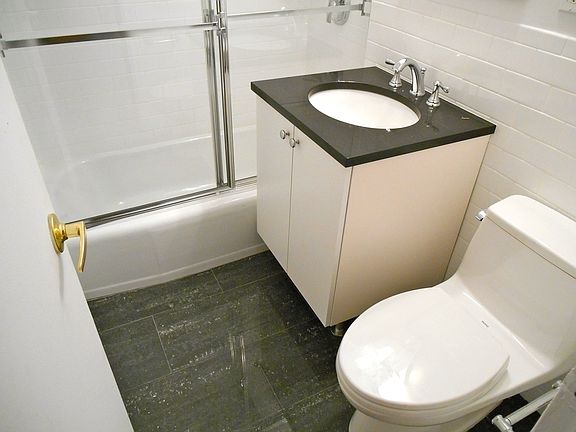 5th image of 330 E 46th St APT 9b