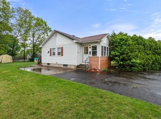 46 Pineywood Rd, Southwick, MA 01077