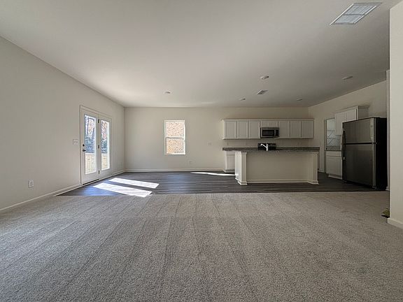 Family room + Dining Area+ Kitchen
