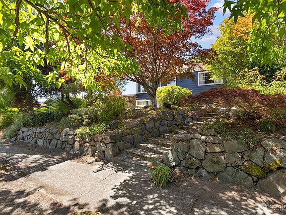 5th image of 7919 34th Avenue SW
