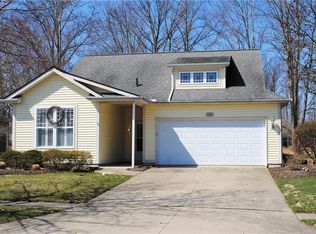 1936 Pembrooke Ln, Avon, OH 44011