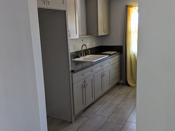 4th image of 1936 E Evergreen St #1936