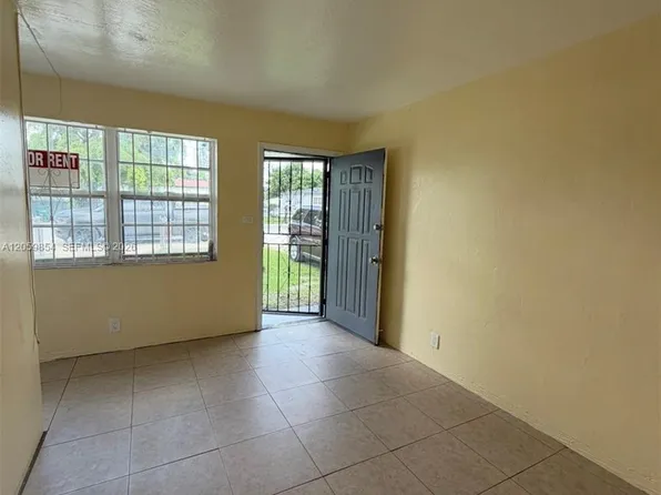 1732 NW 75th St #1732, Miami, FL 33147