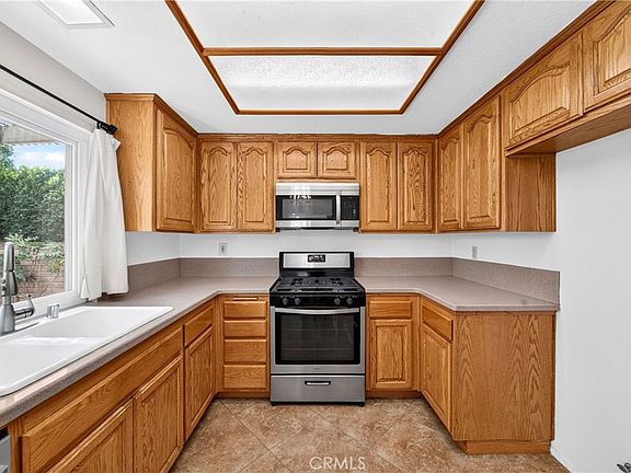 4th image of 7045 Chicago Ct