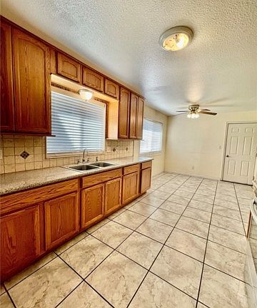 5th image of 351 Tammy Dr