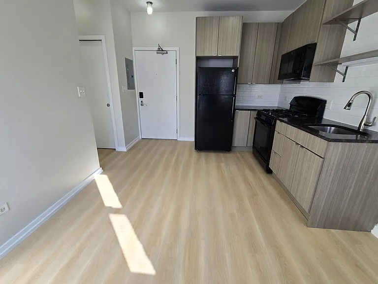 5051 N Kenmore Ave — Photo 55