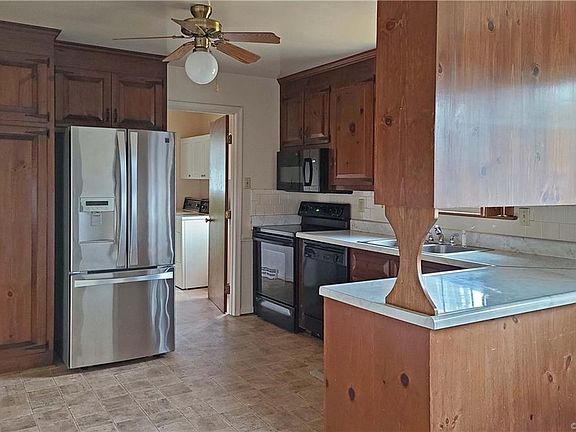 5th image of 10429 Sauna Dr