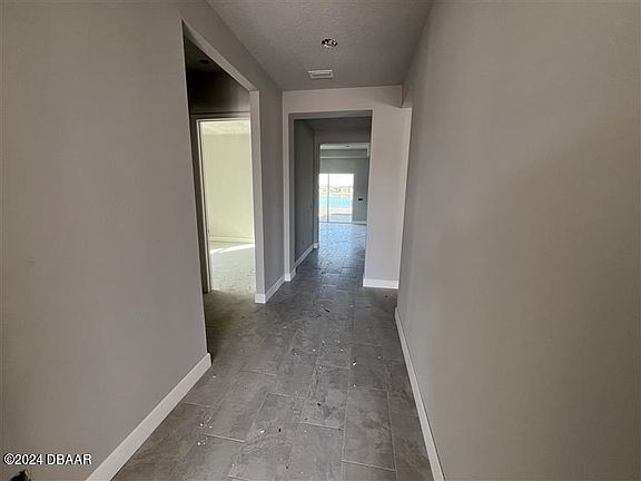 3rd image of 362 Mosaic Blvd