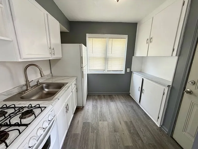 5944 Marseilles St — Photo 13
