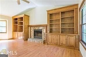 3rd image of 1031 Forest Park Ln