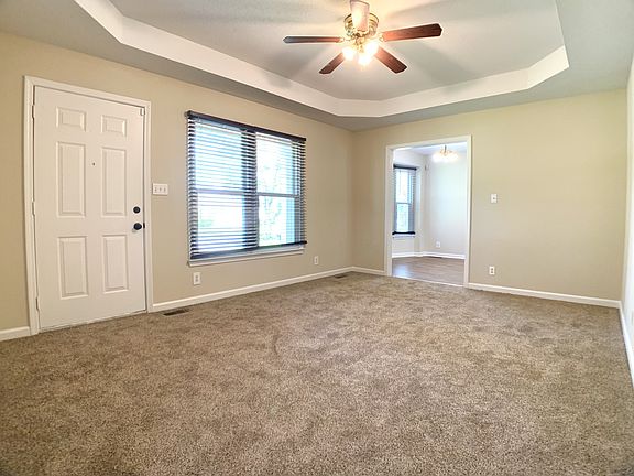 5th image of 236 Moncrest Dr