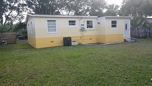 2nd image of 921 Omar Rd