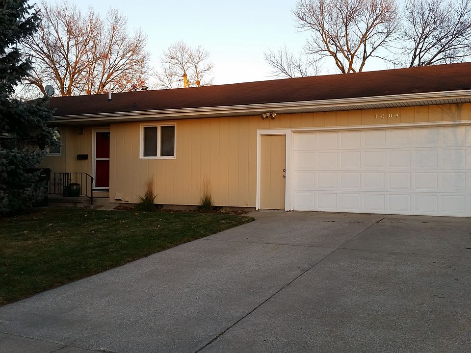 1st image of 1604 Bel Air Dr