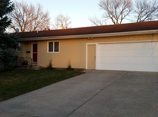 1604 Bel Air Dr, Ames, IA 50010