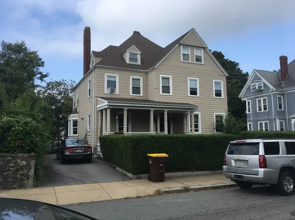 622 High St APT 2, Fall River, MA 02720