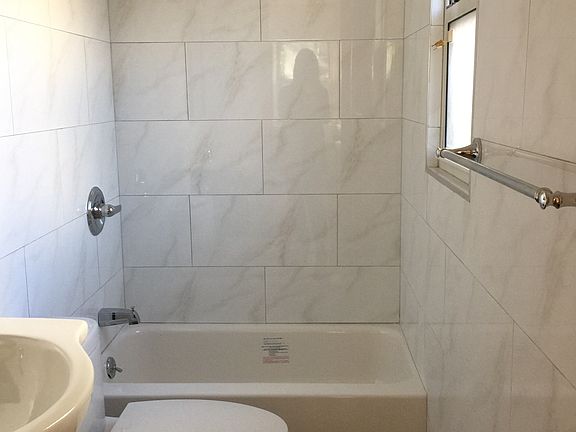 5th image of 13236 Booth Memorial Ave #2FL