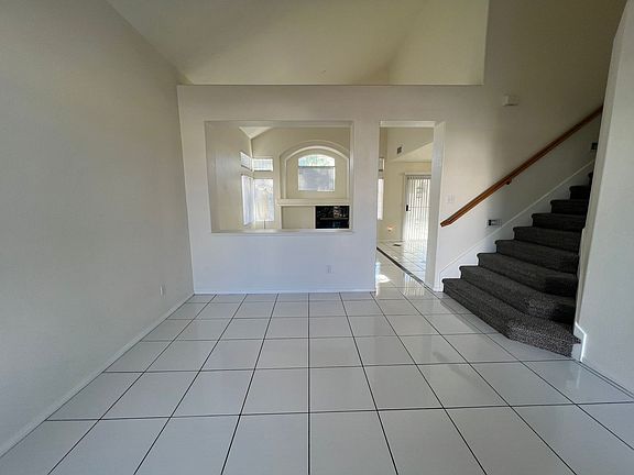 4th image of 8089 Kentshire Dr