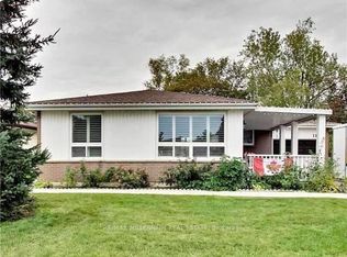 11 Beechwood Cres, Brampton, ON L6T1X9