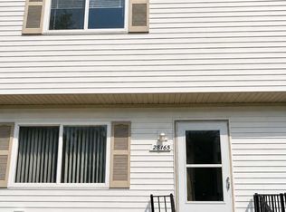 28165 Raleigh Crescent Dr, Chesterfield, MI 48051