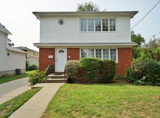 40 Burgher Ave, Staten Island, NY 10304