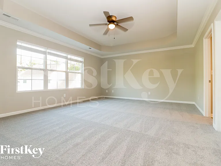 426 Village Park Dr — Photo 9
