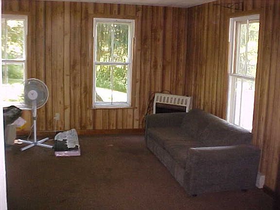5th image of 460 Ruah St