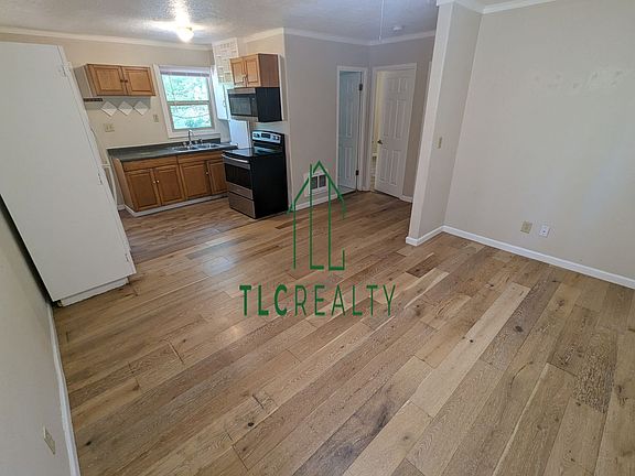 3rd image of 1340 Birch Ave Unit B