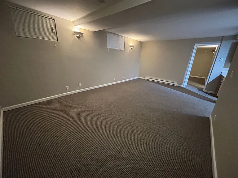 Roycroft Apartments — Photo 7