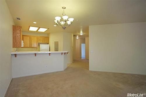 3rd image of 768 Laugenour Dr