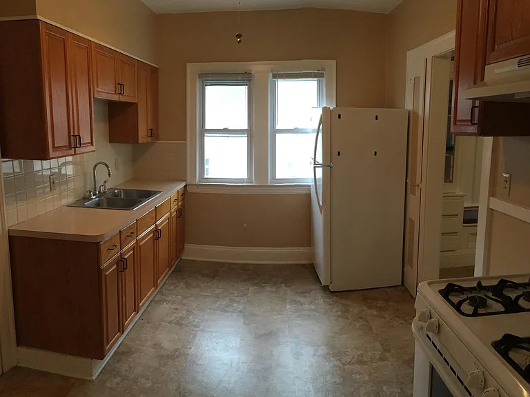 kitchen photo 1