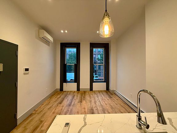4th image of 3 Spencer Pl APT 2