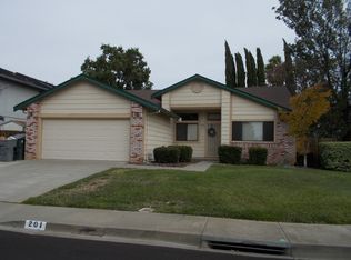 201 Loch Lomond Dr, Vacaville, CA