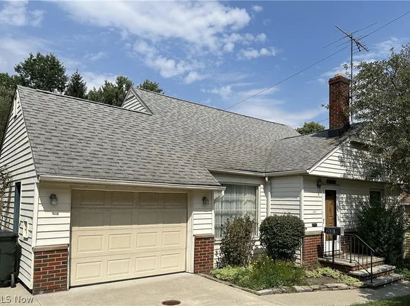 11909 McCracken Rd, Garfield Heights, OH 44125