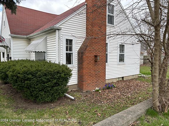 3rd image of 1114 Goodrich St
