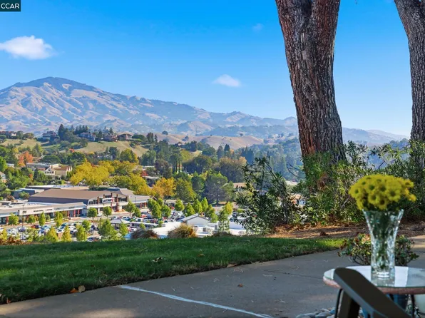 1940 Golden Rain Rd APT 5, Walnut Creek, CA 94595