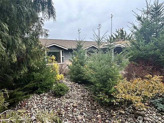 3rd image of 5810 Meridian Road SE