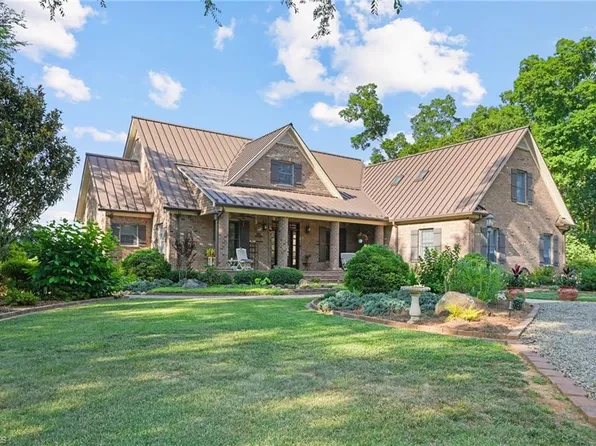 1715 Regan Rd, Lexington, NC 27292
