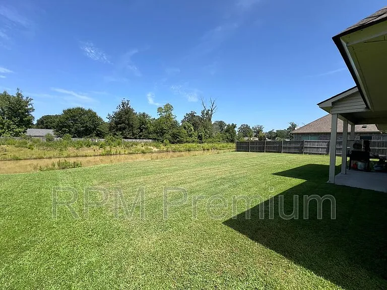 18063 River Landing Dr — Photo 3