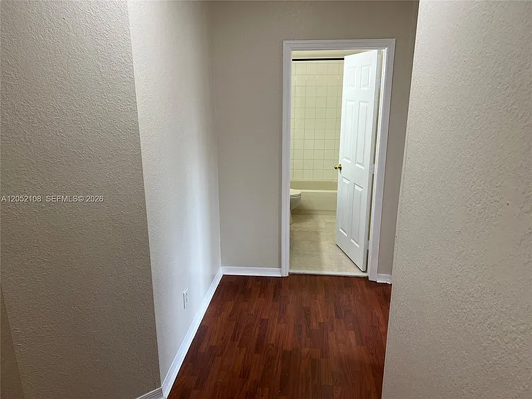 100 SW 15th Ave — Photo 46