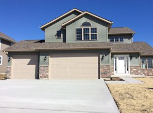 4406 27th St, Kenosha, WI 53144