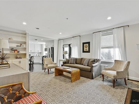 3rd image of 413 Stuart Cir Unit 5E