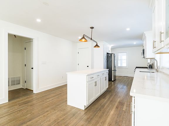 Renovated Kitchen w/ Island