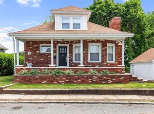 70 Tucker Ave, Cranston, RI 02905