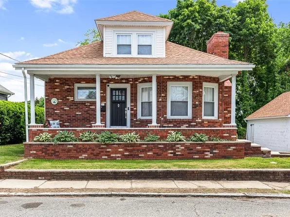 70 Tucker Ave, Cranston, RI 02905