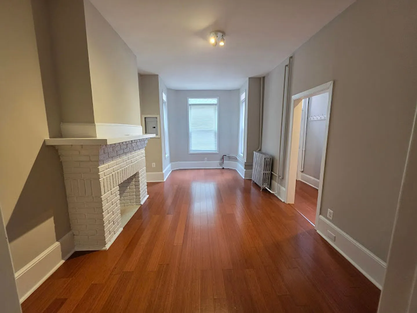 239 K ST NE — Photo 3